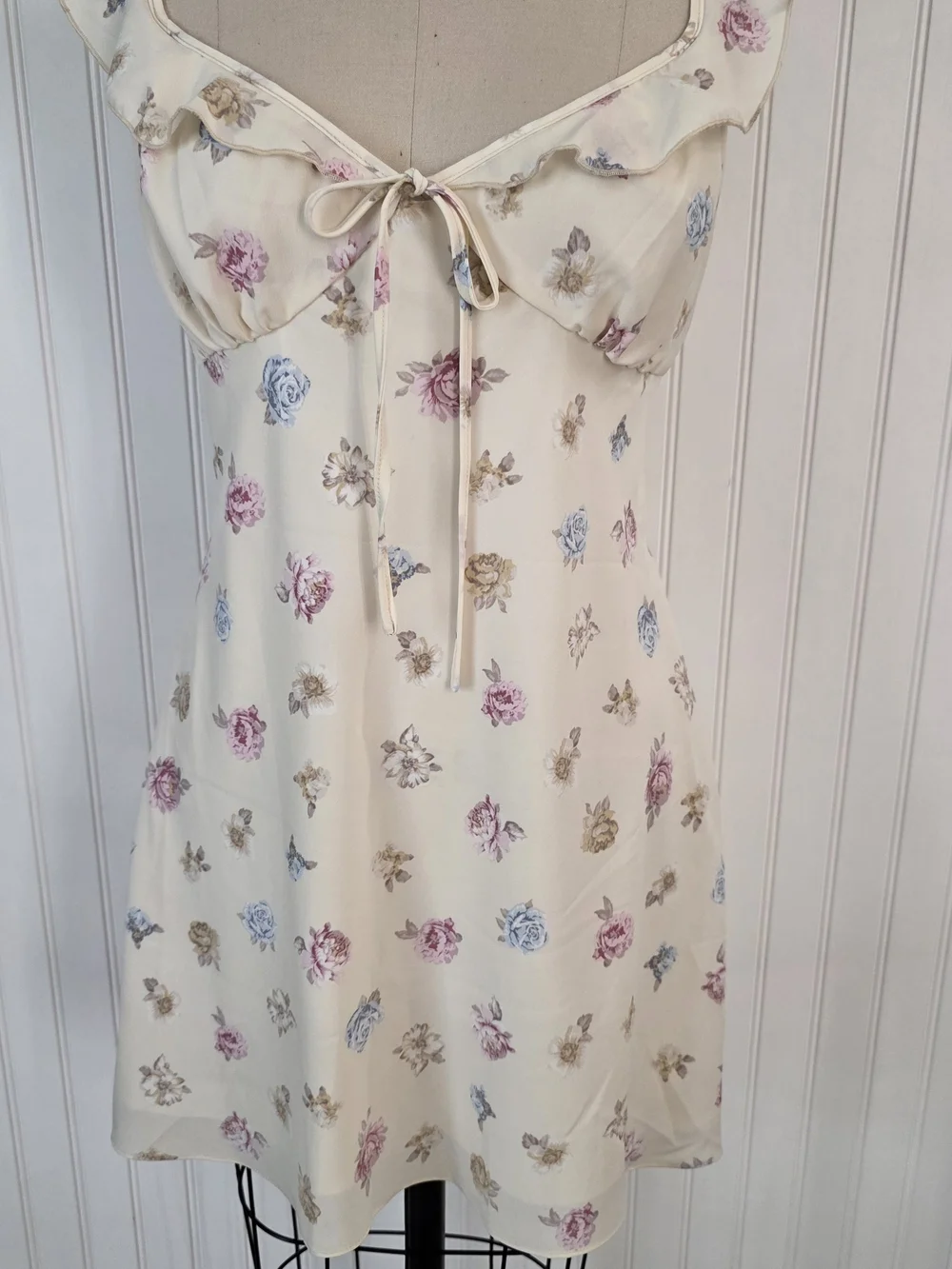 LE LIS Floral Mini Dress  Cottagecore  Coquette Style SIZE L - Picture 8 of 11